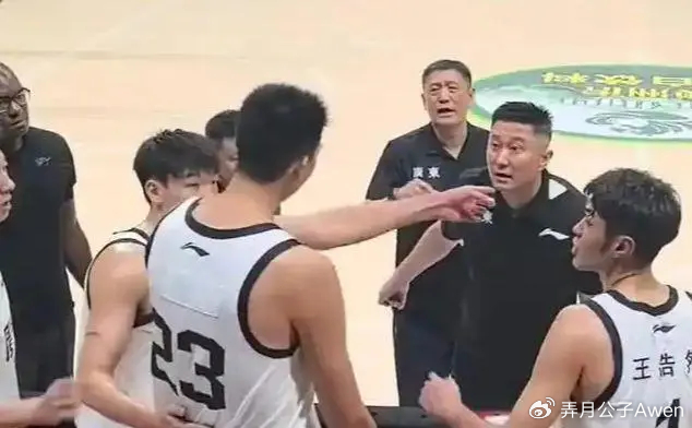 皇冠体育官方网站-离开杜锋1年，徐昕斩获5项荣誉、3数据联盟前2！球迷：陈家政赶紧走|广东|多诺万-米切尔|郭士强|nba|克利夫兰骑士队_新浪体育_新浪新闻
